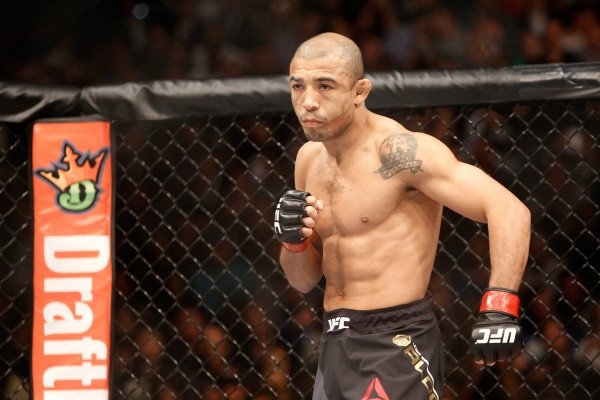 Na foto, José Aldo, durante a luta em questão com McGregor. (Foto: Getty Images)