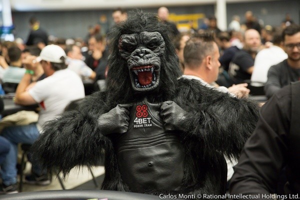Rafael já se fantasiou de gorila durante um BSOP (Foto: Carlos Monti/Divulgação BSOP)