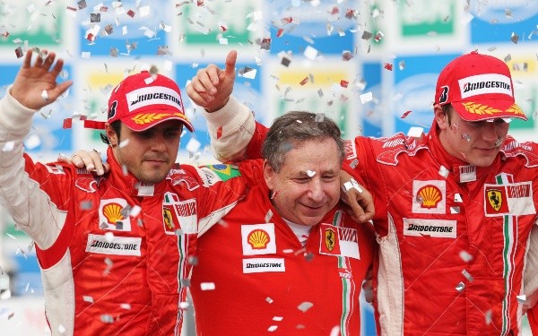 Felipe Massa, Jean Todt e Raikkonen comemorando o título do finlandês em 2007