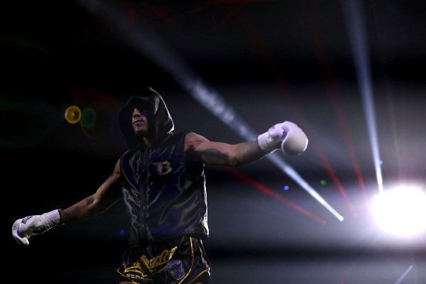 Na divisão dos médios do UFC, Poatan poderá ter a oportunidade de reencontrar o nigeriano em um novo duelo | Crédito: Getty Images