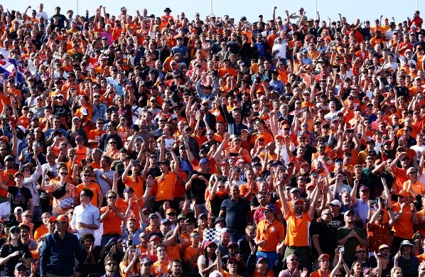 Torcida na arquibancada do GP da Holanda. (Foto: Getty Images)