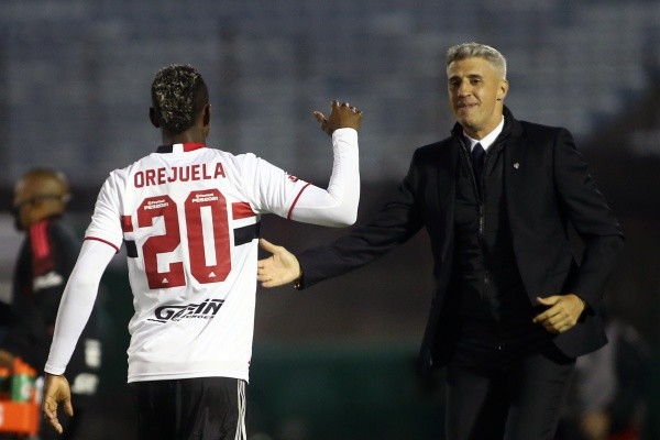 HErnán Crespo com Orejuela. (Foto: Getty Images)
