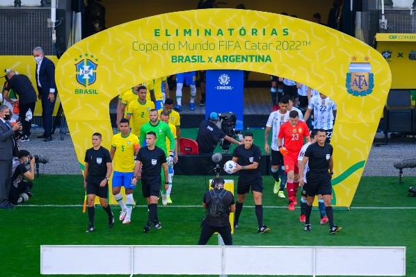 Jogo entre Brasil x Argentina foi suspenso. (Foto: Marcello Zambrana/AGIF)