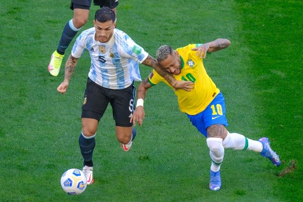 Brasil x Brasil. (Foto: Seleção Brasileira faz o último treino antes de viajar para o Recife para a partida contra o Peru. (Foto: Marcello Zambrana/AGIF))