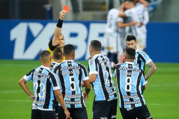 Grêmio em campo. (Foto: Pedro H. Tesch/AGIF) Grêmio em campo. (Foto: Pedro H. Tesch/AGIF)