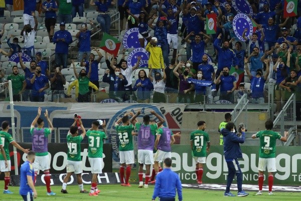 Cruzeiro e Confiança, no Mineirão, teve presença de público