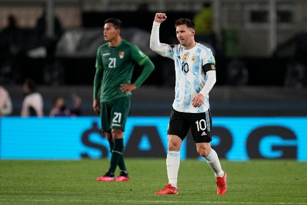 Messi faz um golaço e marca o seu 77º gol dele pela seleção argentina. (Foto: Getty Images)