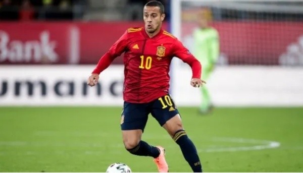 Irmão de Rafinha e filho de Mazinho, Thiago tem 3 nacionalidades diferentes. Fonte: Getty Images