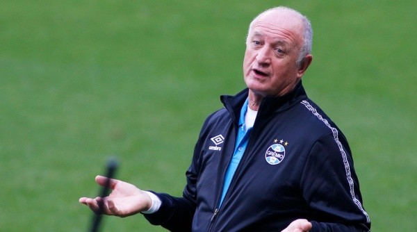 PORTO ALEGRE, BRAZIL - JULY 10: Luiz Felipe Scolari head Coach of Gremio reacts during the match between Gremio and Internacional as part of Brasileirao Series A 2021 at Arena do Gremio Stadium on July 10, 2021, in Porto Alegre, Brazil.   (Photo by Silvio Avila/Getty Images)-Not Released (NR)