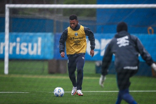 Borja iniciará no banco de reservas diante do Flamengo (Foto:LUCAS UEBEL/GREMIO FBPA)