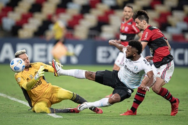 Diego Alves tentou, mas não pode impedir a derrota do Flamengo Diego Alves tentou, mas não pode impedir a derrota do Flamengo