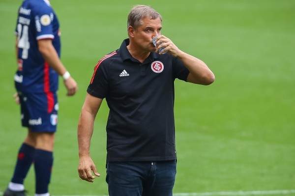 Internacional conquistou a vitória com gol aos 48 minutos do segundo tempo