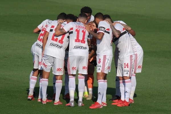 São Paulo em campo. (Foto: (Foto: Marcello Zambrana/AGIF))
