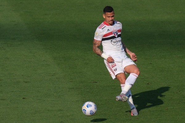 Luciano em campo pelo Tricolor paulista. (Foto: Marcello Zambrana/AGIF)