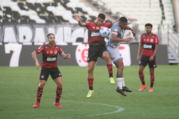 Flamengo em campo pelo Brasileirão. (Foto: Kely Pereira/AGIF)