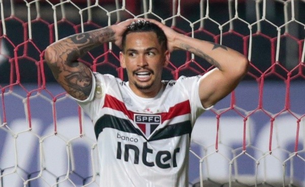 SP - Sao Paulo - 23/01/2021 - BRASILEIRO A 2020, SAO PAULO X CORITIBA - Luciano jogador do Sao Paulo lamenta chance perdida durante partida contra o Coritiba no estadio Morumbi pelo campeonato Brasileiro A 2020. Foto: Marcello Zambrana/AGIF