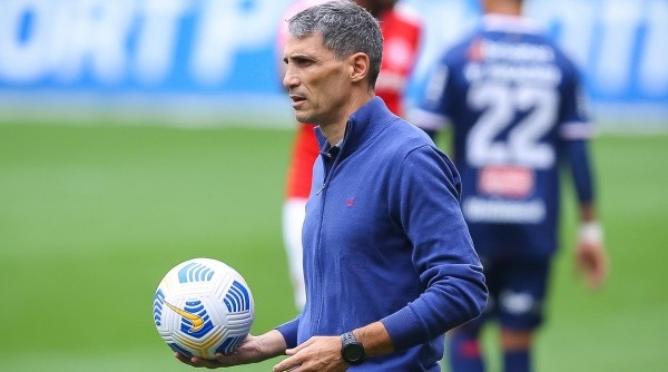 RS - Porto Alegre - 19/09/2021 - BRASILEIRO A 2021, INTERNACIONAL X FORTALEZA - Juan Pablo Vojvoda tecnico do Fortaleza durante partida contra o Internacional no estadio Beira-Rio pelo campeonato Brasileiro A 2021. Foto: Pedro H. Tesch/AGIF