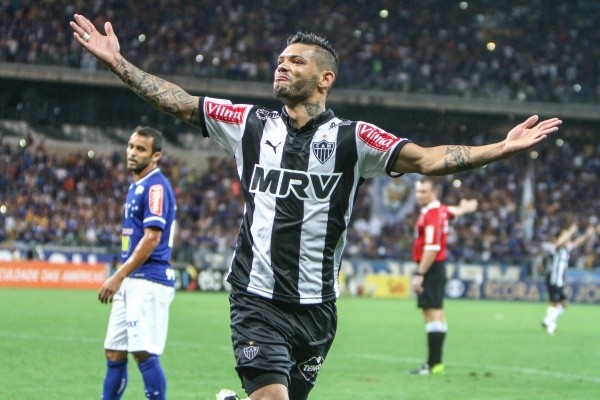 Carlos em ação pelo Galo e 2015 – Foto: