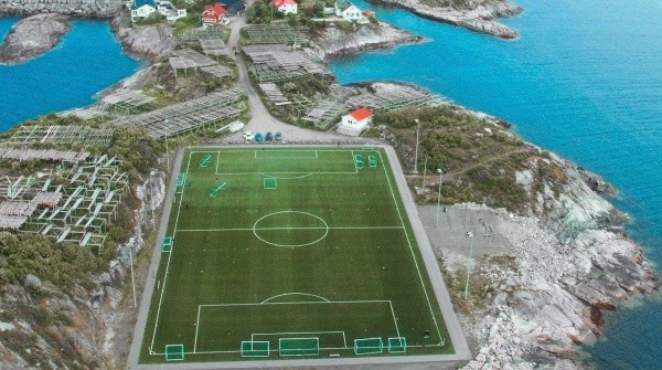 Dizem que o próprio Gianni Infantino pediu para visitar este campo de futebol único. (Fonte: Unsplash)