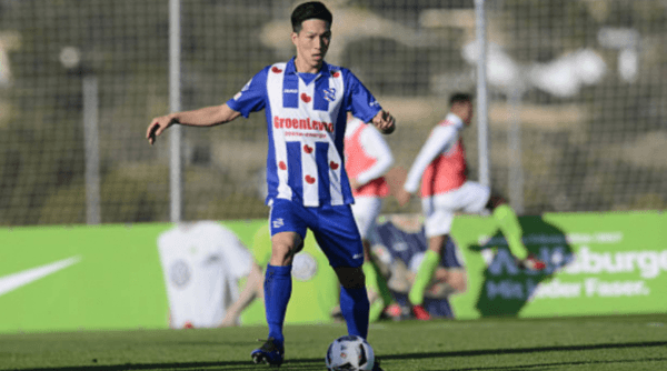 A equipe holandesa honrou a bandeira da Frísia. Fonte: Getty Images A equipe holandesa honrou a bandeira da Frísia. Fonte: Getty Images