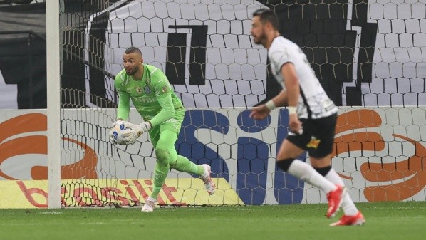 Weverton já virou a chave para a Libertadores após derrota no Dérbi Weverton já virou a chave para a Libertadores após derrota no Dérbi