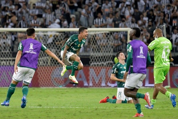 Palmeiras comemorando a classificação. (Foto: Getty Images)