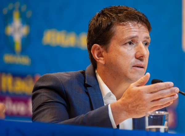 Juninho Paulista chegou a confirmar acordo na coletiva da última convocação