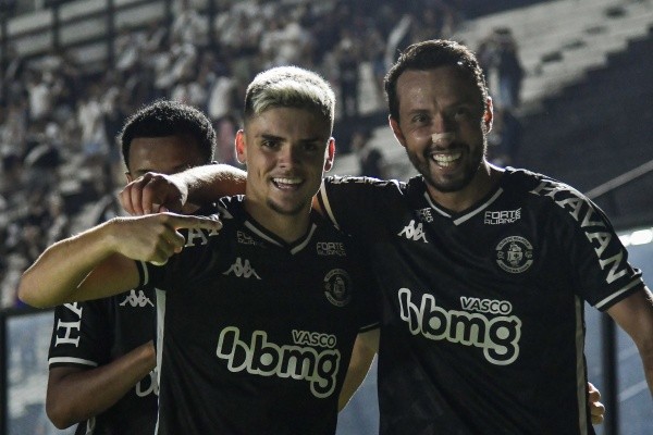 Nenê foi o autor da assistência para o gol de Gabriel Pec na última partida