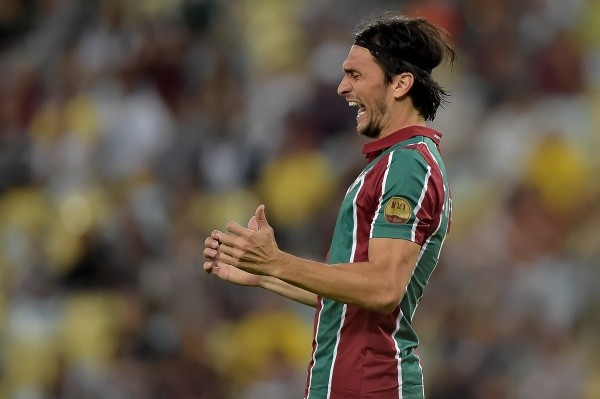 Matheus Ferraz perdeu espaço no Fluminense (Foto: Thiago Ribeiro/AGIF)