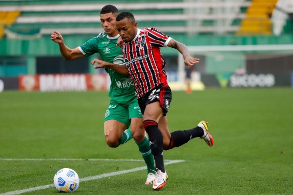 Chapecoense em campo. (Foto: Dinho Zanotto/AGIF)