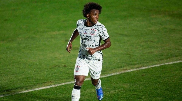 SP - Braganca Paulista - 02/10/2021 - BRASILEIRO A 2021, BRAGANTINO X CORINTHIANS - Willian jogador do Corinthians durante partida contra o Bragantino no estadio Nabi Abi Chedid pelo campeonato Brasileiro A 2021. Foto: Diogo Reis/AGIF