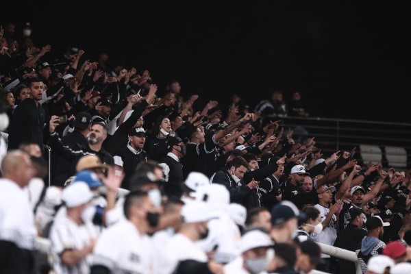 A Fiel voltou para a Neo Química Arena. (Foto: Ettore Chiereguini/AGIF)