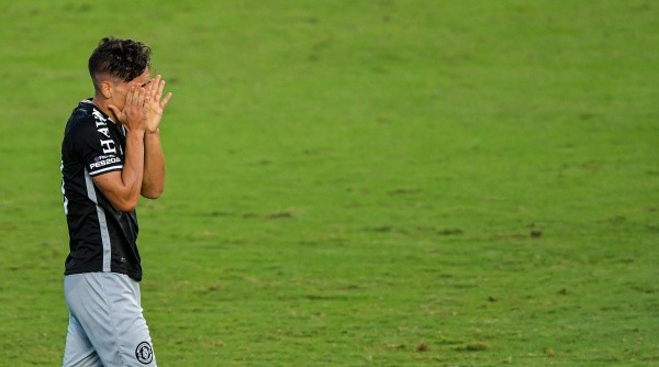 Sarrafiore deixou o Internacional -  Foto: Thiago Ribeiro/AGIF