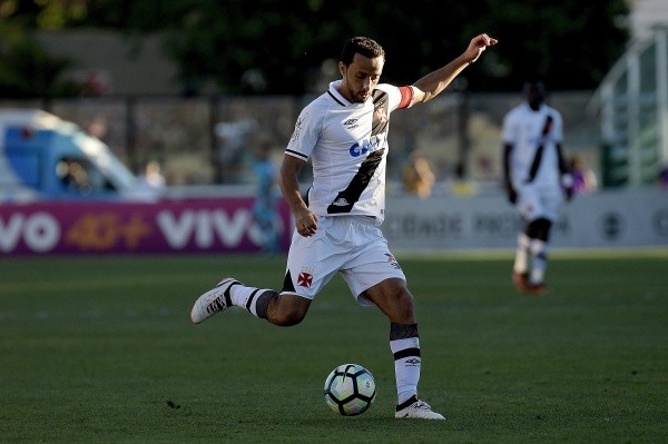 RIO DE JANEIRO, BRASIL - 12 DE NOVEMBRO: Nene de Vasco da Gama em ação durante a partida entre Vasco da Gama e São Paulo como parte do Brasileirão Série A 2017 no Estádio São Januário em 12 de novembro de 2017 no Rio de Janeiro, Brasil . (Foto de Alexandre Loureiro / Getty Images) *** Legenda local *** Nene-Not Released (NR)