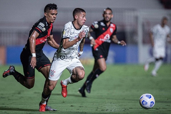 Atlético-GO x Corinthians. (Foto: Heber Gomes/AGIF)