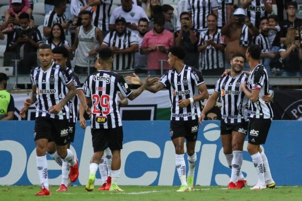Atlético-MG em campo pelo Brasileirão. (Foto: Fernando Moreno/AGIF)