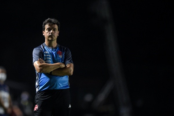 Fernando Diniz terá que adminstrar elenco por conta da forte sequência