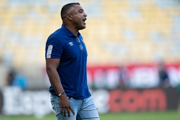 Roger Machado em campo. (Foto:  Jorge Rodrigues/AGIF)