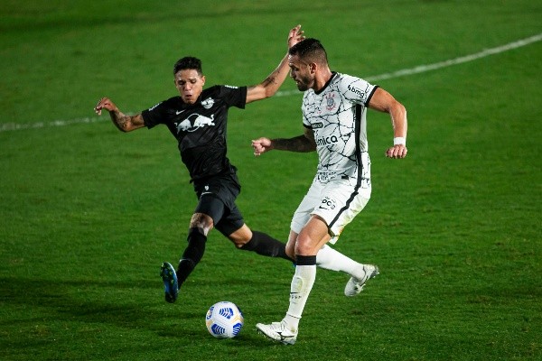 Corinthians em campo pelo Brasileirão. (Foto: Diogo Reis/AGIF) Corinthians em campo pelo Brasileirão. (Foto: Diogo Reis/AGIF)