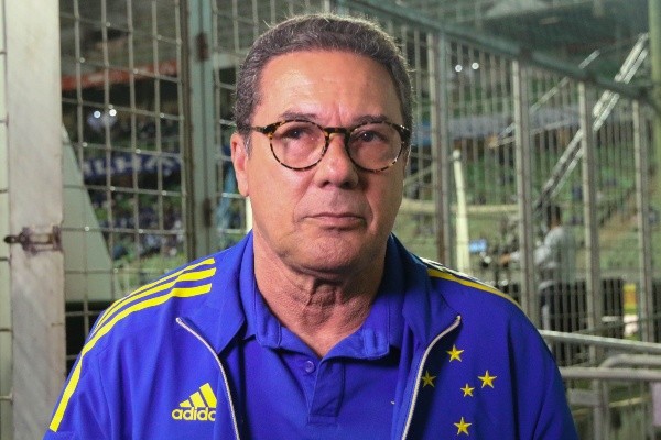 MG - Belo Horizonte - 12/10/2021 - BRASILEIRO B 2021 CRUZEIRO X BOTAFOGO - Vanderlei Luxemburgo tecnico do Cruzeiro durante partida contra o Botafogo no estadio Independencia pelo campeonato Brasileiro B 2021. Foto: Fernando Moreno/AGIF