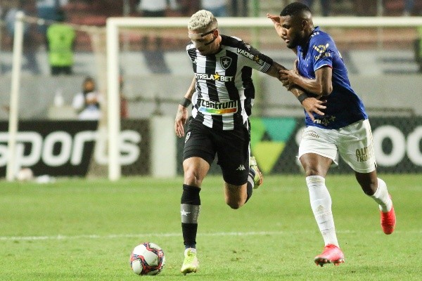 Desempenho do Botafogo fora de casa preocupa Desempenho do Botafogo fora de casa preocupa