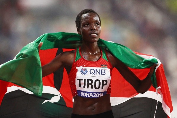 Corredora foi bronze na final feminina de 10.000 metros no 17º Campeonato Mundial de Atletismo da IAAF | Crédito: Getty Images