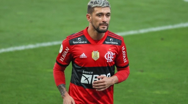 SP - Sao Paulo - 01/08/2021 - BRASILEIRO A 2021, CORINTHIANS X FLAMENGO - Arrascaeta jogador do Flamengo durante partida contra o Corinthians no estadio Arena Corinthians pelo campeonato Brasileiro A 2021. Foto: Marcello Zambrana/AGIF SP - Sao Paulo - 01/08/2021 - BRASILEIRO A 2021, CORINTHIANS X FLAMENGO - Arrascaeta jogador do Flamengo durante partida contra o Corinthians no estadio Arena Corinthians pelo campeonato Brasileiro A 2021. Foto: Marcello Zambrana/AGIF