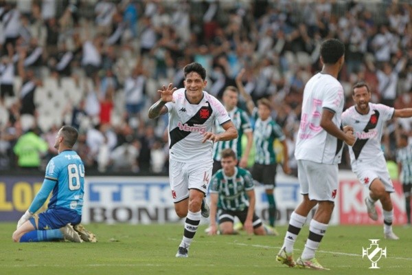 Cano marcou um dos gols da vitória contra o Coritiba