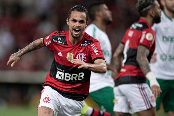 Flamengo ainda teve gol marcado por Michael anulado pelo VAR | Crédito: Jorge Rodrigues/AGIF