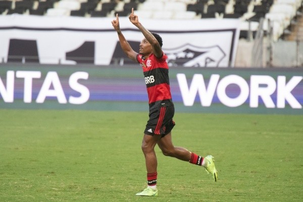 Vitinhoatuou como titular em 11 jogos no Brasileirão | Crédito: Kely Pereira/AGIF