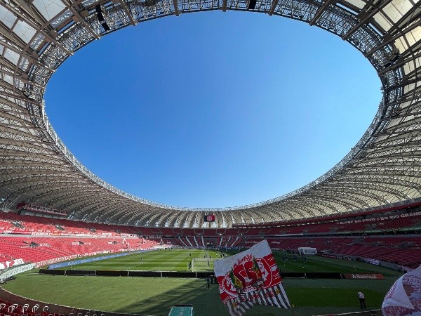 Internacional leva gol nos acréscimos do RB Bragantino no Beira-Rio e fica somente no empate. (Foto: Maxi Franzoi/AGIF) Internacional leva gol nos acréscimos do RB Bragantino no Beira-Rio e fica somente no empate. (Foto: Maxi Franzoi/AGIF)
