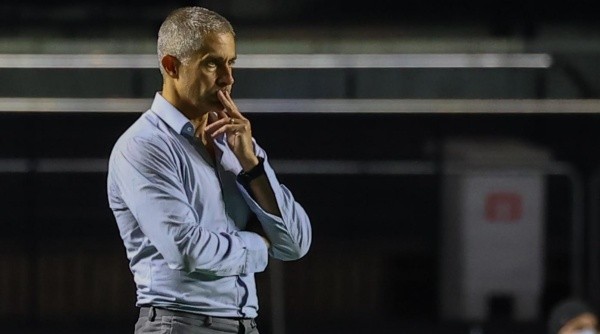 SP - Sao Paulo - 18/10/2021 - BRASILEIRO A 2021, SAO PAULO X CORINTHIANS - Sylvinho tecnico do Corinthians durante partida contra o Sao Paulo no estadio Morumbi pelo campeonato Brasileiro A 2021. Foto: Marcello Zambrana/AGIF