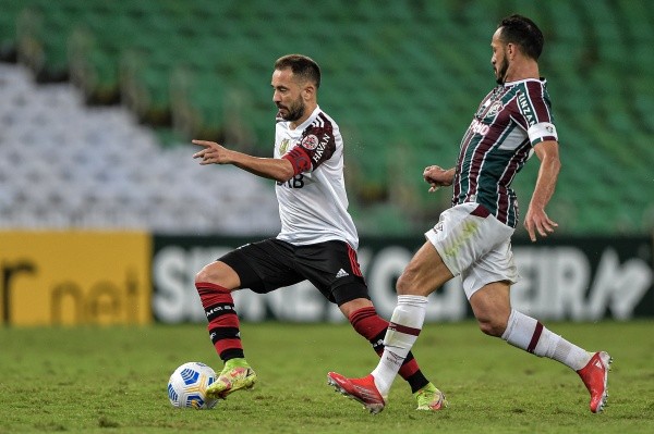 Everton Ribeiro acredita que time precisa melhorar coletiva e individualmente
