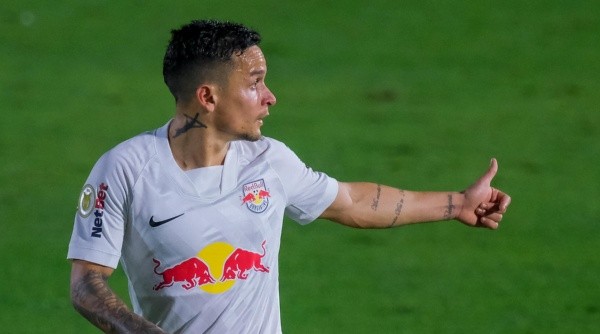 SP - Braganca Paulista - 11/09/2021 - BRASILEIRO A 2021, BRAGANTINO X CHAPECOENSE - Artur jogador do Bragantino durante partida contra o Chapecoense no estadio Nabi Abi Chedid pelo campeonato Brasileiro A 2021. Foto: Marcello Zambrana/AGIF